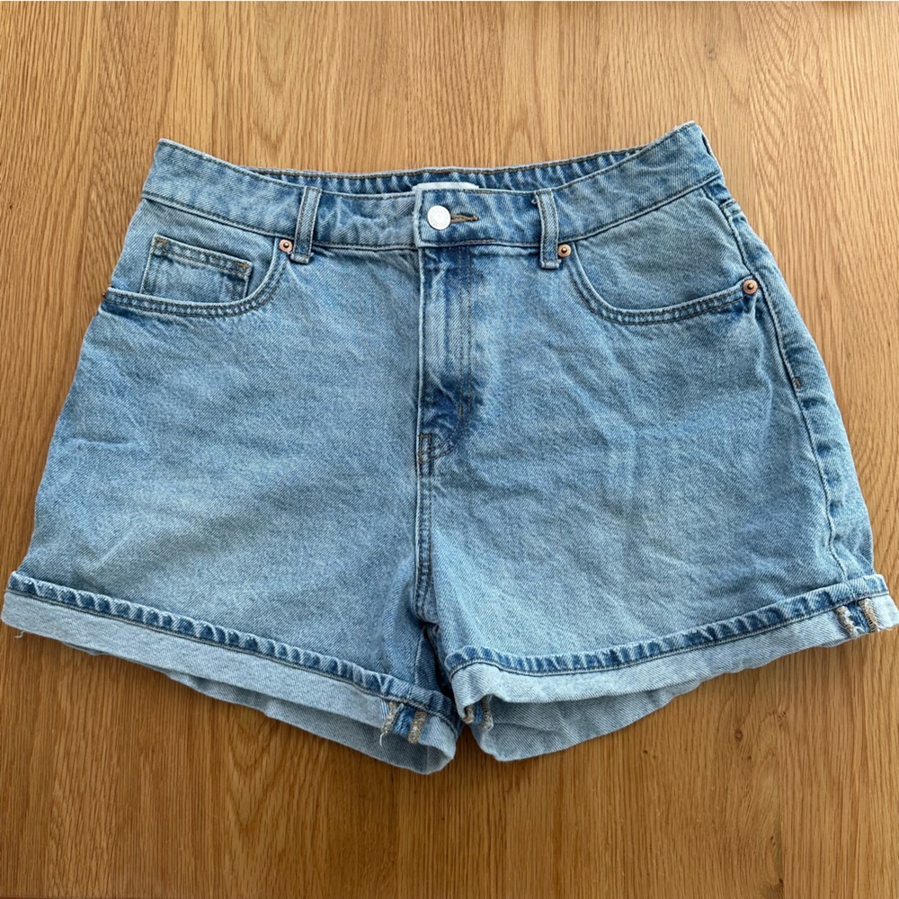 H&M Mom Short